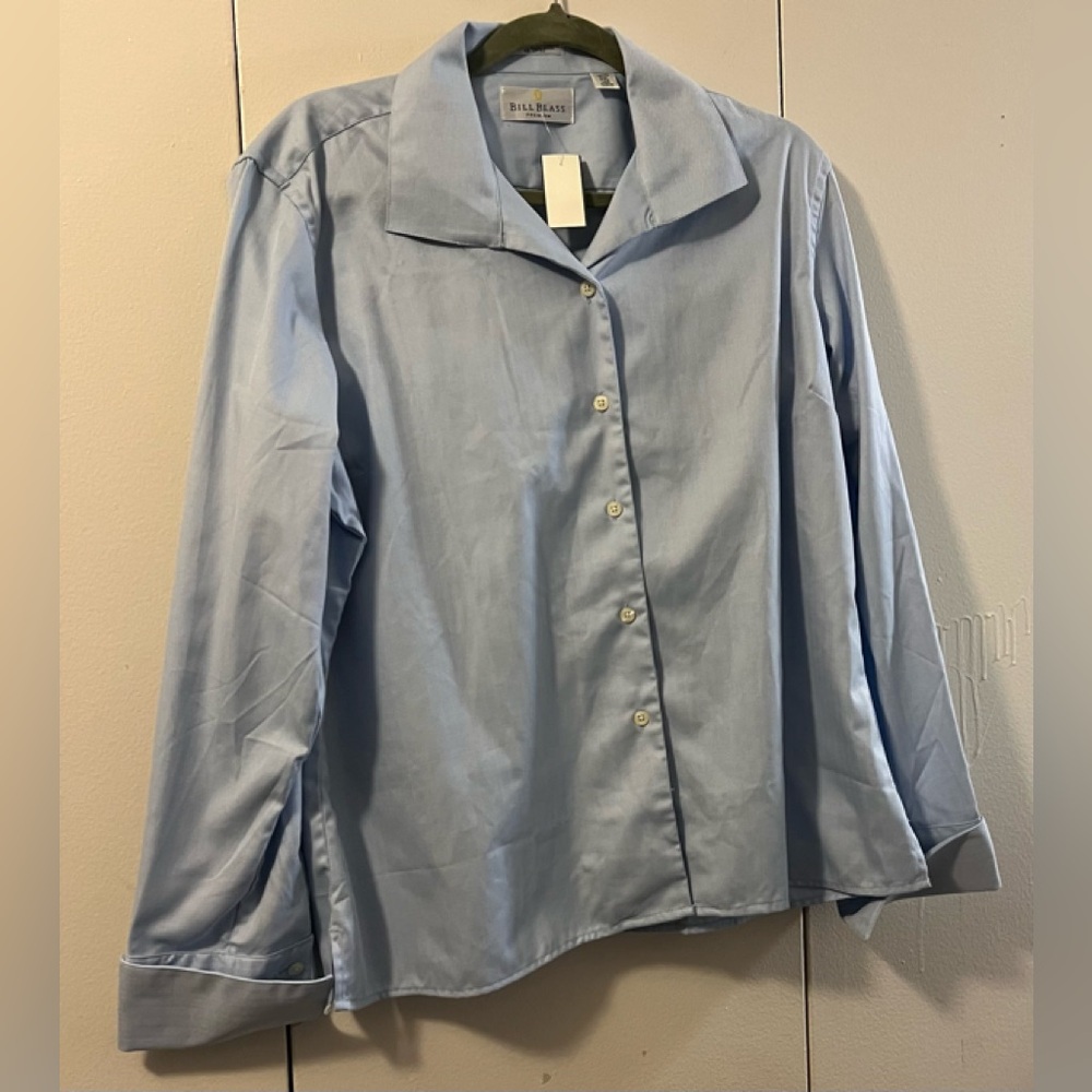 🆕 BILL BLASS LONG SLEEVE LITE BLUE TOP (2XL) NWT
